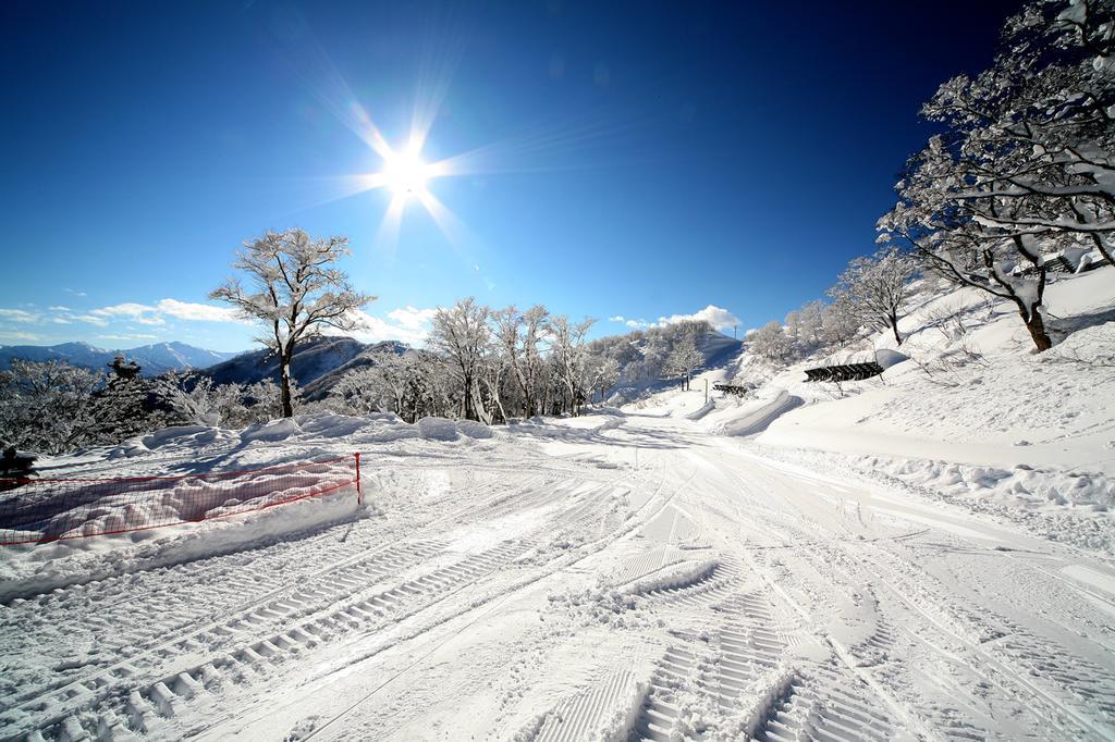 汤泽町 汤泽滑雪宾馆酒店 外观 照片